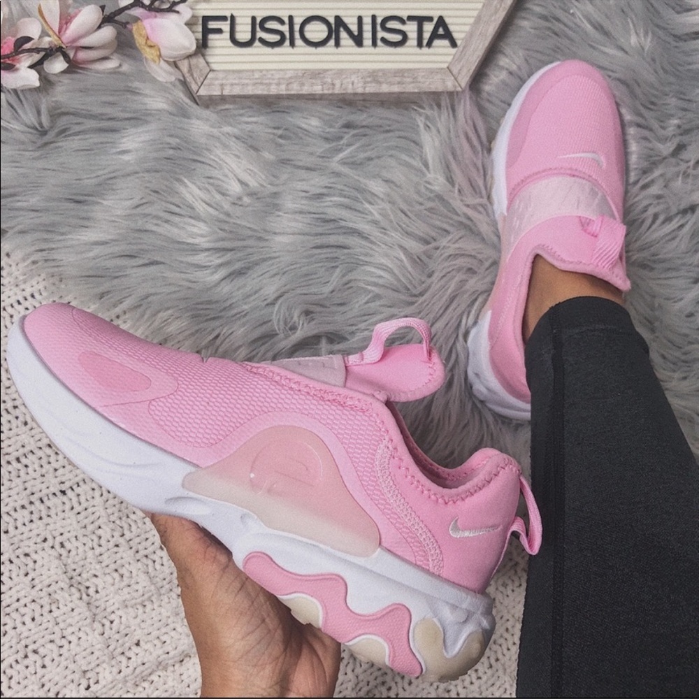 NWT 🍭 Cute Nike Presto React EX Pink 5Y/6.5W